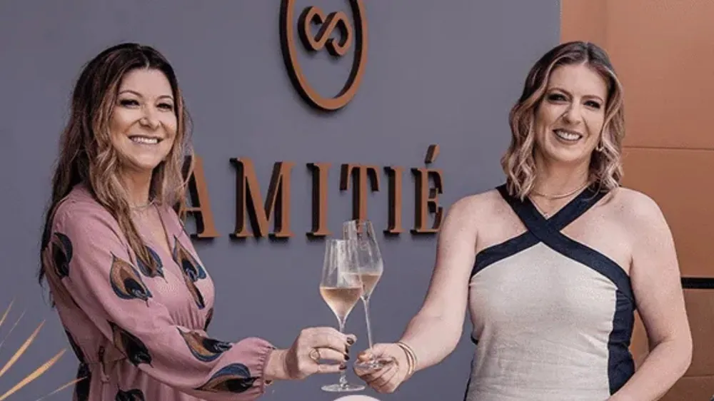 Brindemos a elas: Juciane Casagrande e Andreia Gentilini (Brasil) — Foto: Divulgação