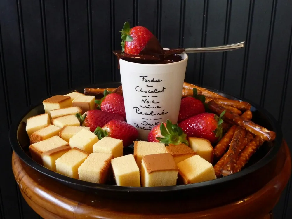 Elaine de Oliveira harmoniza fondue de chocolate com vinho do porto ou da madeira — Foto: Pexels/Foto de Laurel Natale